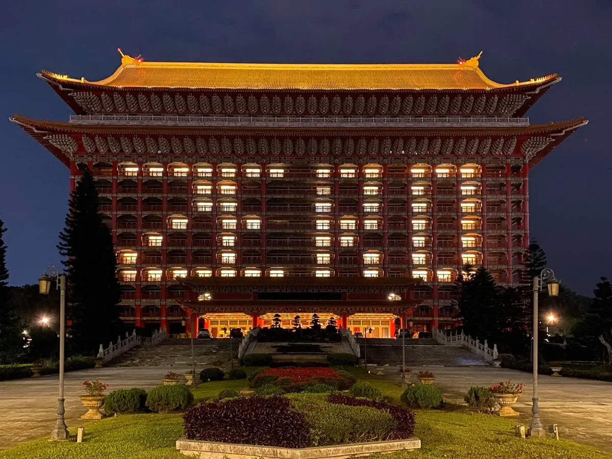 台灣防疫超強！飯店推超狂「0元入住」，當天「0確診」免費住一萬五套房