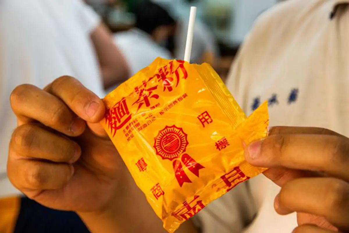 【全台17家懷念老柑仔店】古早味零食大集合！麵茶粉、大豬公、牙膏巧克力哪個是你的最愛？