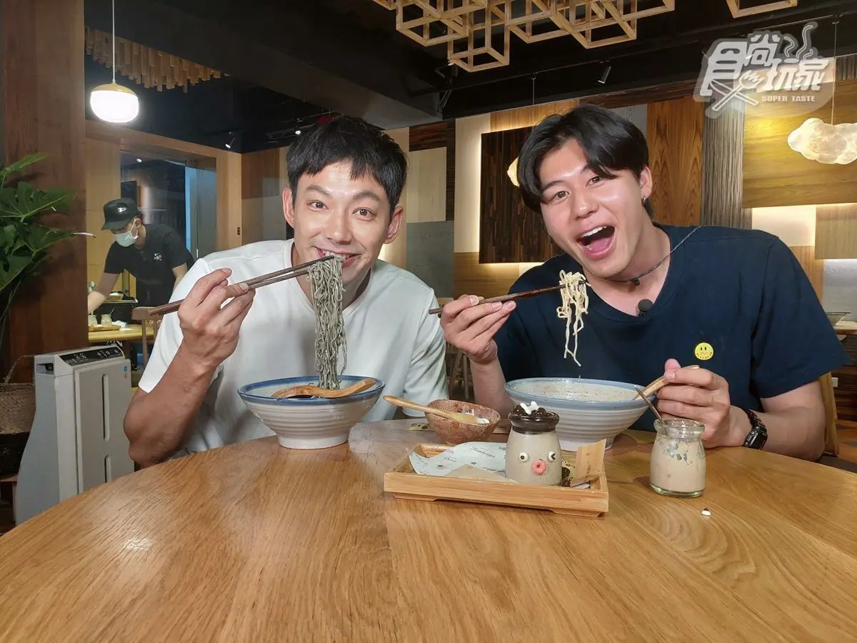 《食尚玩家》主持群鬧職災齊發福,張文綺自稱最沒羞恥心外景節目女主持 《食尚玩家》主持群鬧職災齊發福,張文綺自稱最沒羞恥心外景節目女主持