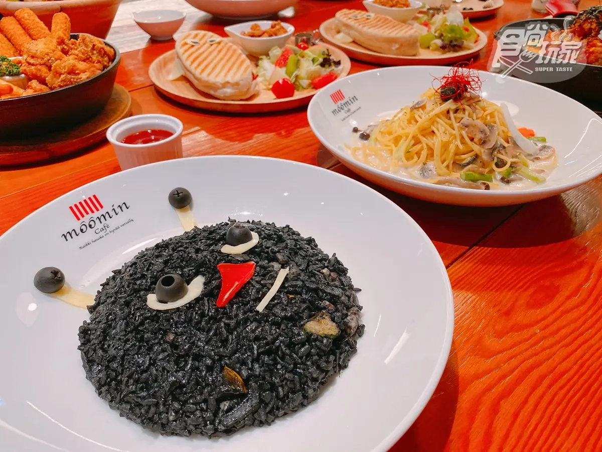 【新開店】全台唯一「可陪坐」嚕嚕米餐廳、小丸子專賣店，網美鞦韆、超大書包可狂拍