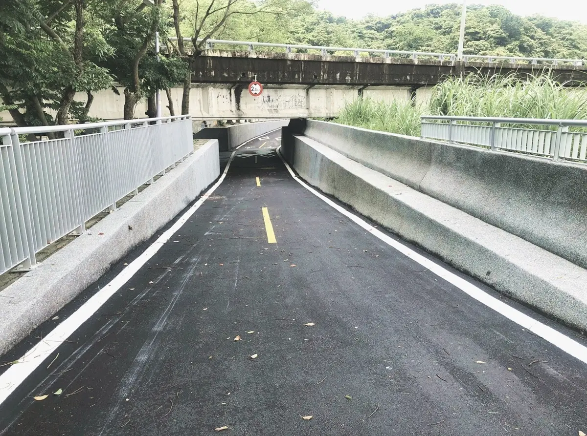 單車迷新去處！13公里「自行車道路網」啟動，南港到基隆可一路騎到底