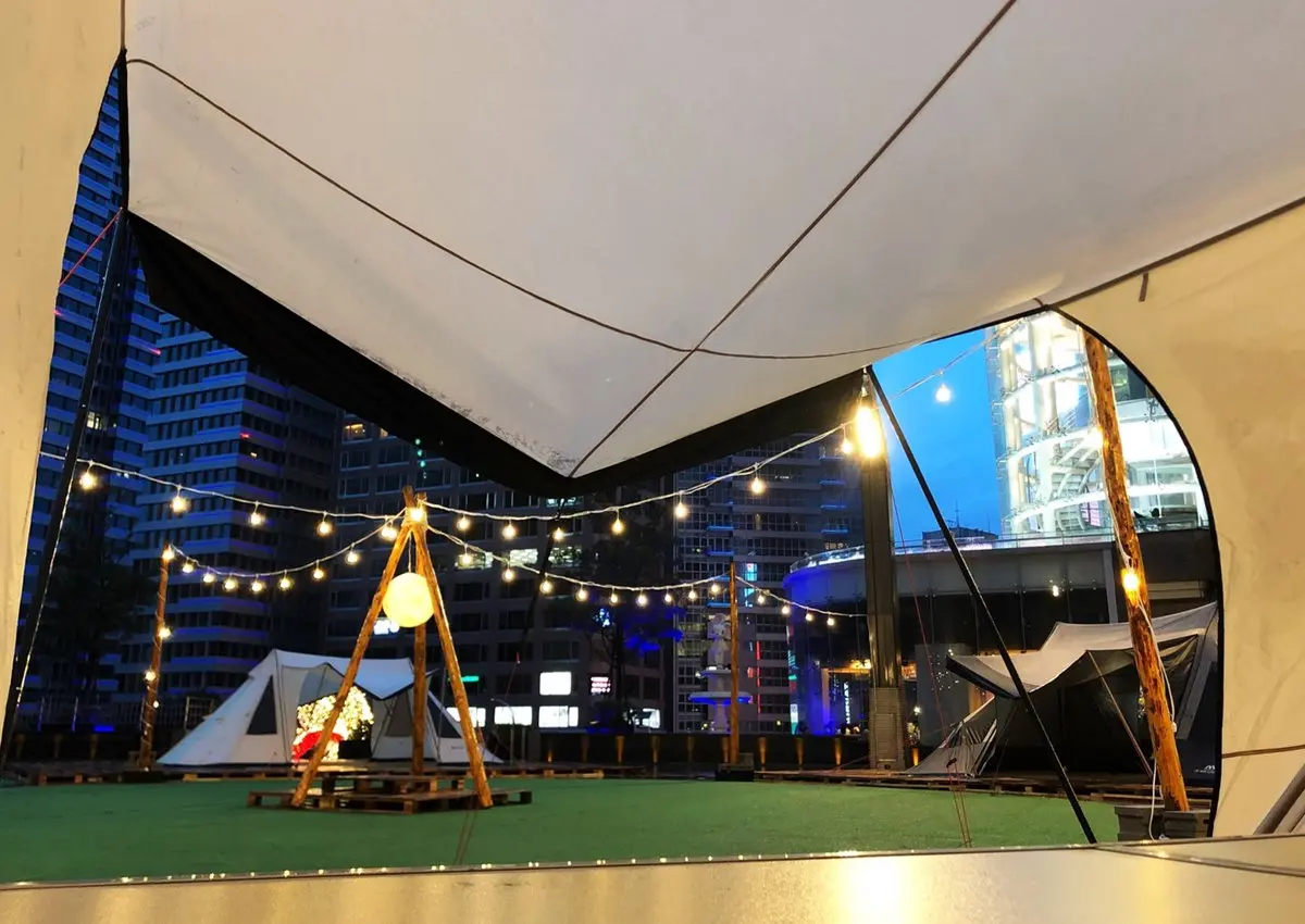 露營控快衝！台北信義區開「夜幕野營趴」，還有私廚+近70家風格攤位