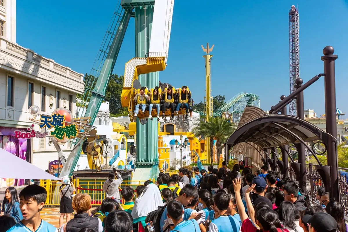 全台5大樂園暑期好康!門票20元、免費帶人進場、夜宿水族館魟魚陪睡 全台5大樂園暑期好康!門票20元、免費帶人進場、夜宿水族館魟魚陪睡