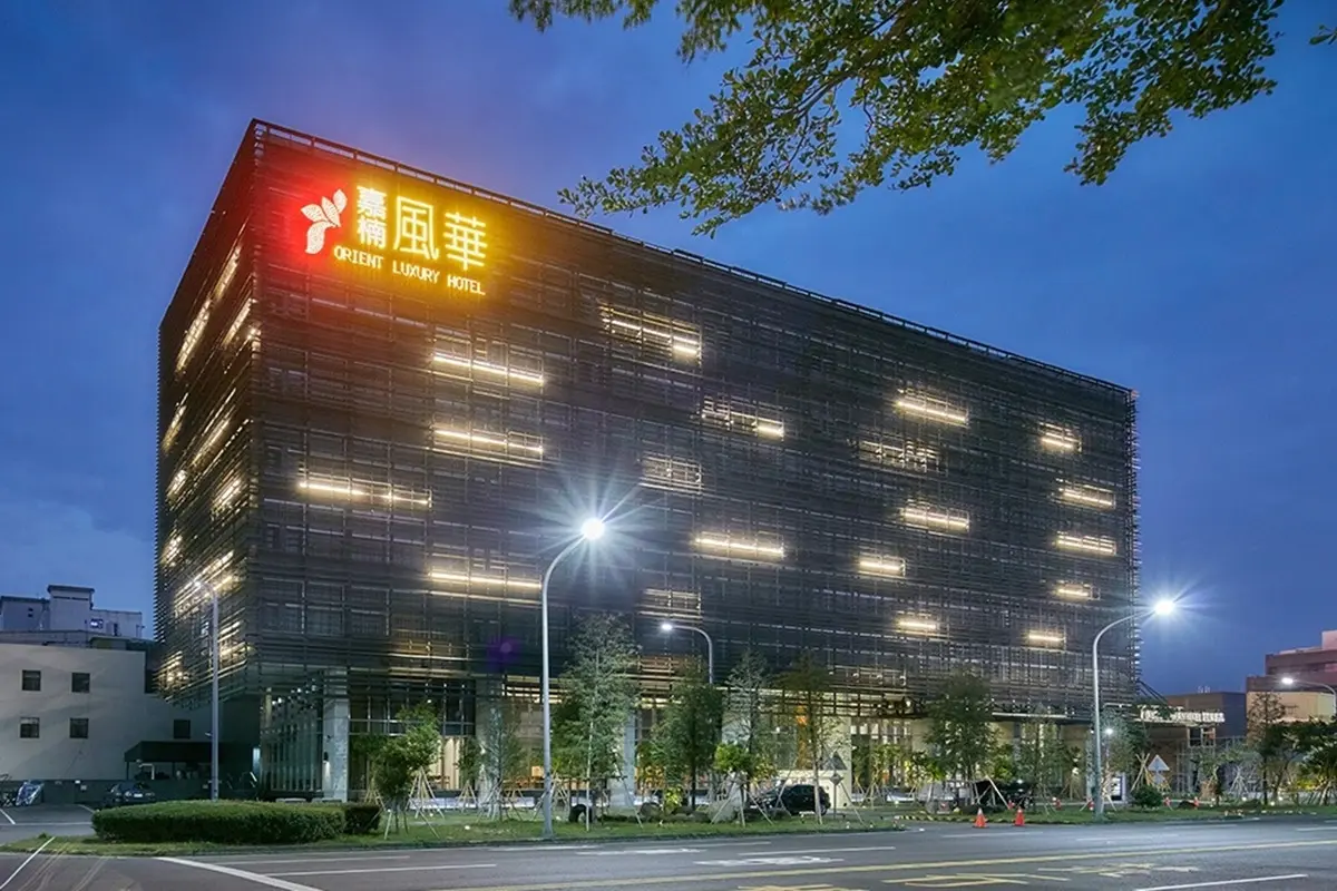 最多現省5000元!入住3家高檔飯店俯瞰市區美景,還可享空中酒吧、美人湯屋 最多現省5000元!入住3家高檔飯店俯瞰市區美景,還可享空中酒吧、美人湯屋