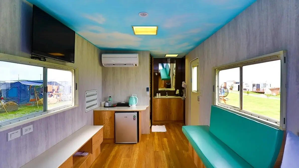 毛孩也能一起住！4大懶人最愛親子露營車住宿：彩繪卡通風、美景大天窗