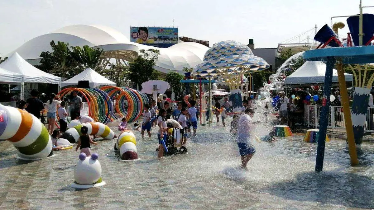玩水新點衝「水隧道」!兒童新樂園「小小水樂園」開幕,每週有一天台北小孩免費玩 玩水新點衝「水隧道」!兒童新樂園「小小水樂園」開幕,每週有一天台北小孩免費玩