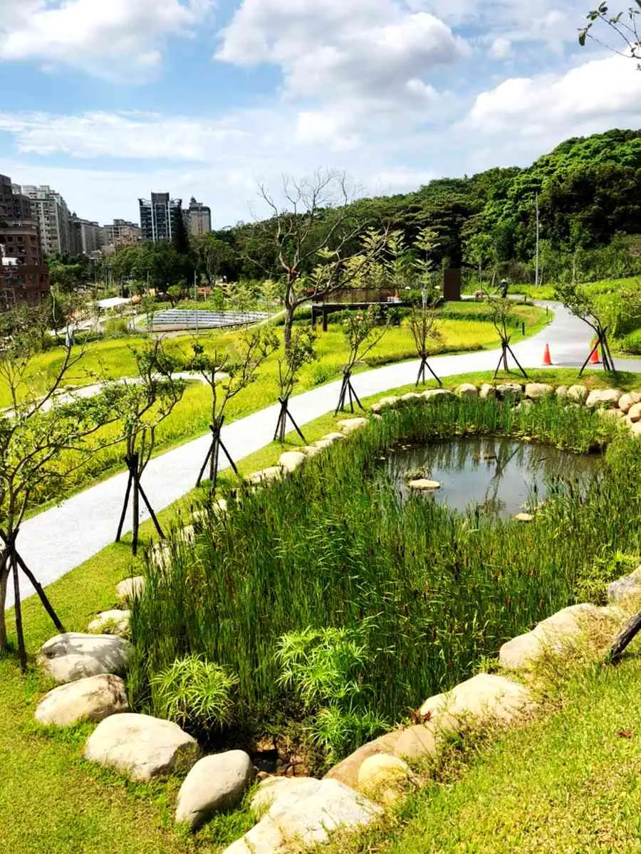 親子免費新景點,全台首創「梯田公園」在桃園,森林挑戰區勇闖9關 親子免費新景點,全台首創「梯田公園」在桃園,森林挑戰區勇闖9關