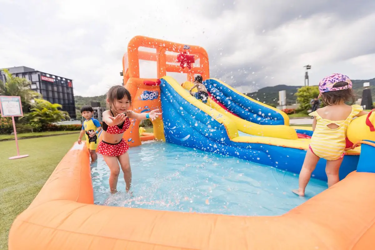 千坪空中親子水公園快閃開放!全台最難駕馭打卡點「空中慵懶島吊床」媽媽也想去 千坪空中親子水公園快閃開放!全台最難駕馭打卡點「空中慵懶島吊床」媽媽也想去