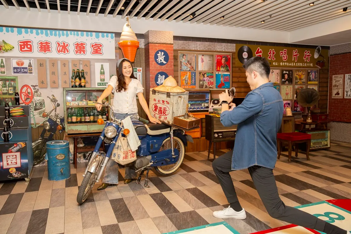 最低300元!爽玩3大「遊戲飯店」,任天堂主題房、復古冰菓室、近200坪賽車+露營 最低300元!爽玩3大「遊戲飯店」,任天堂主題房、復古冰菓室、近200坪賽車+露營