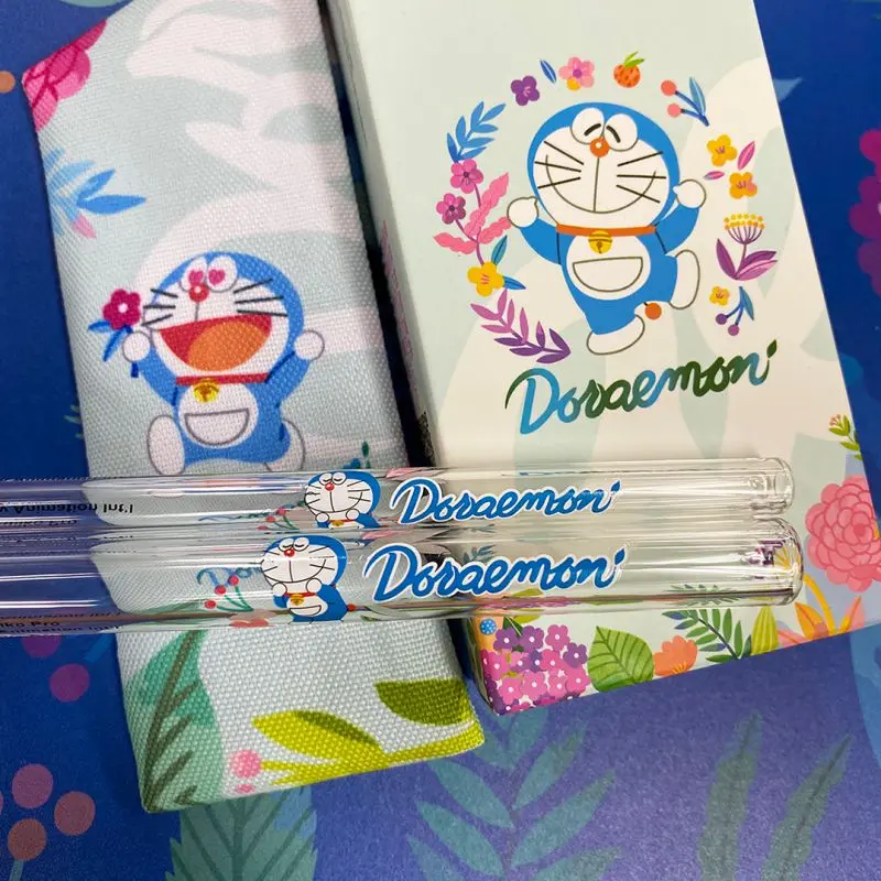立馬融化!超商獨家開賣「哆啦A夢花朵玻璃吸管」,粗細吸管、吸管刷可愛又環保 立馬融化!超商獨家開賣「哆啦A夢花朵玻璃吸管」,粗細吸管、吸管刷可愛又環保