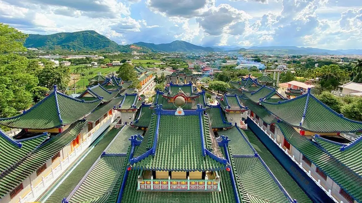 通通在埔里!網美南投1日遊必拍3景點:台版青瓦臺、巧克力城堡、藍色月球 通通在埔里!網美南投1日遊必拍3景點:台版青瓦臺、巧克力城堡、藍色月球