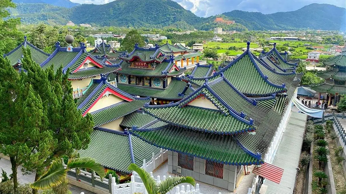 通通在埔里!網美南投1日遊必拍3景點:台版青瓦臺、巧克力城堡、藍色月球 通通在埔里!網美南投1日遊必拍3景點:台版青瓦臺、巧克力城堡、藍色月球