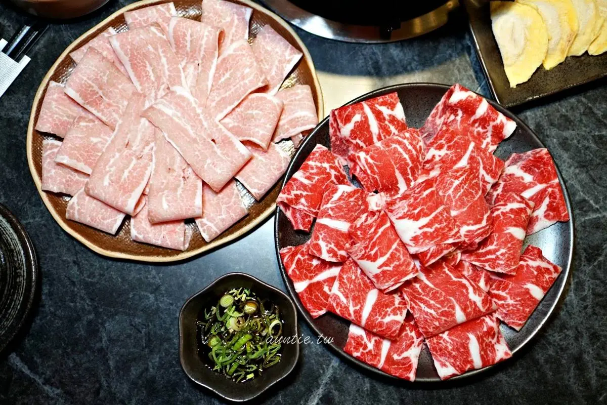 不用再排美食街！青埔3間必吃火鍋：獨門酸菜湯、肉肉聯合國、港口直送海鮮