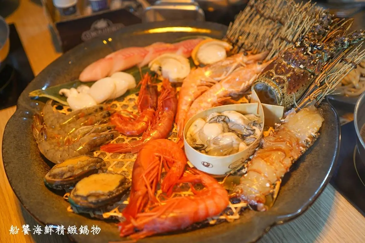 不用再排美食街！青埔3間必吃火鍋：獨門酸菜湯、肉肉聯合國、港口直送海鮮