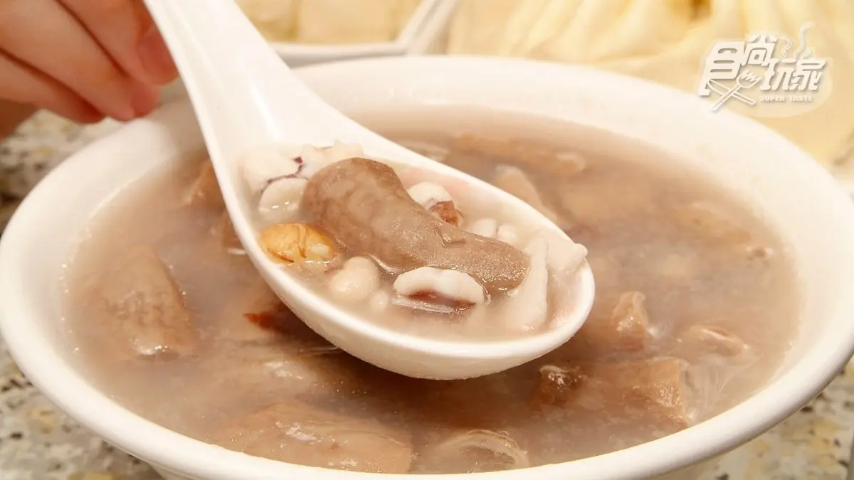 司機大哥的口袋名單!台北、桃園排隊美食,跟著運將吃不踩雷 四神湯料多又實在,湯喝不夠還能免費續加!