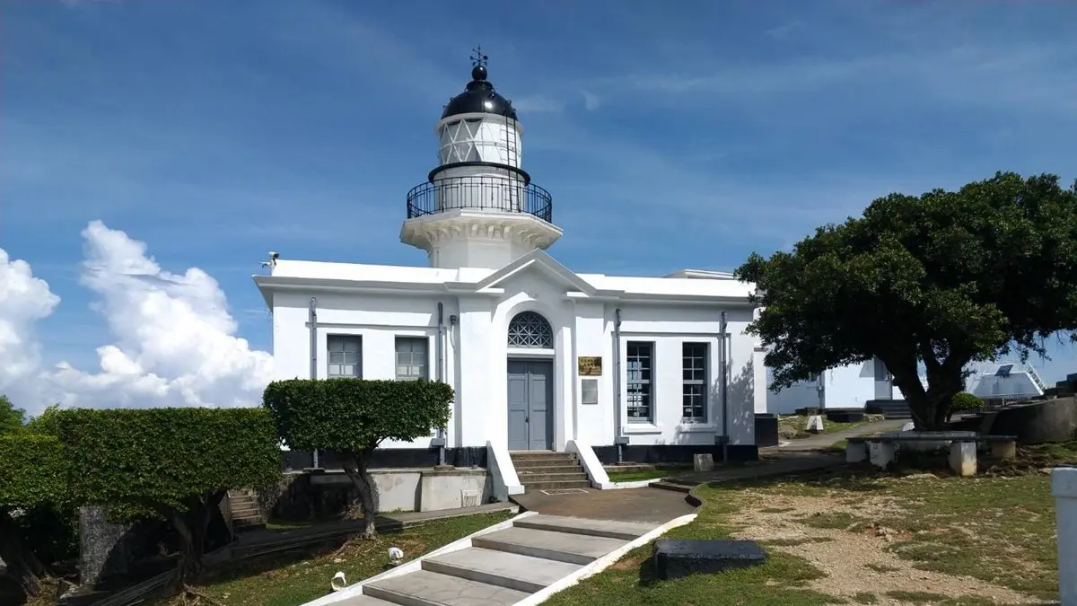 整建3年,高雄旗津燈塔重新開放!用手機幫燈塔點燈,玩砲台射擊