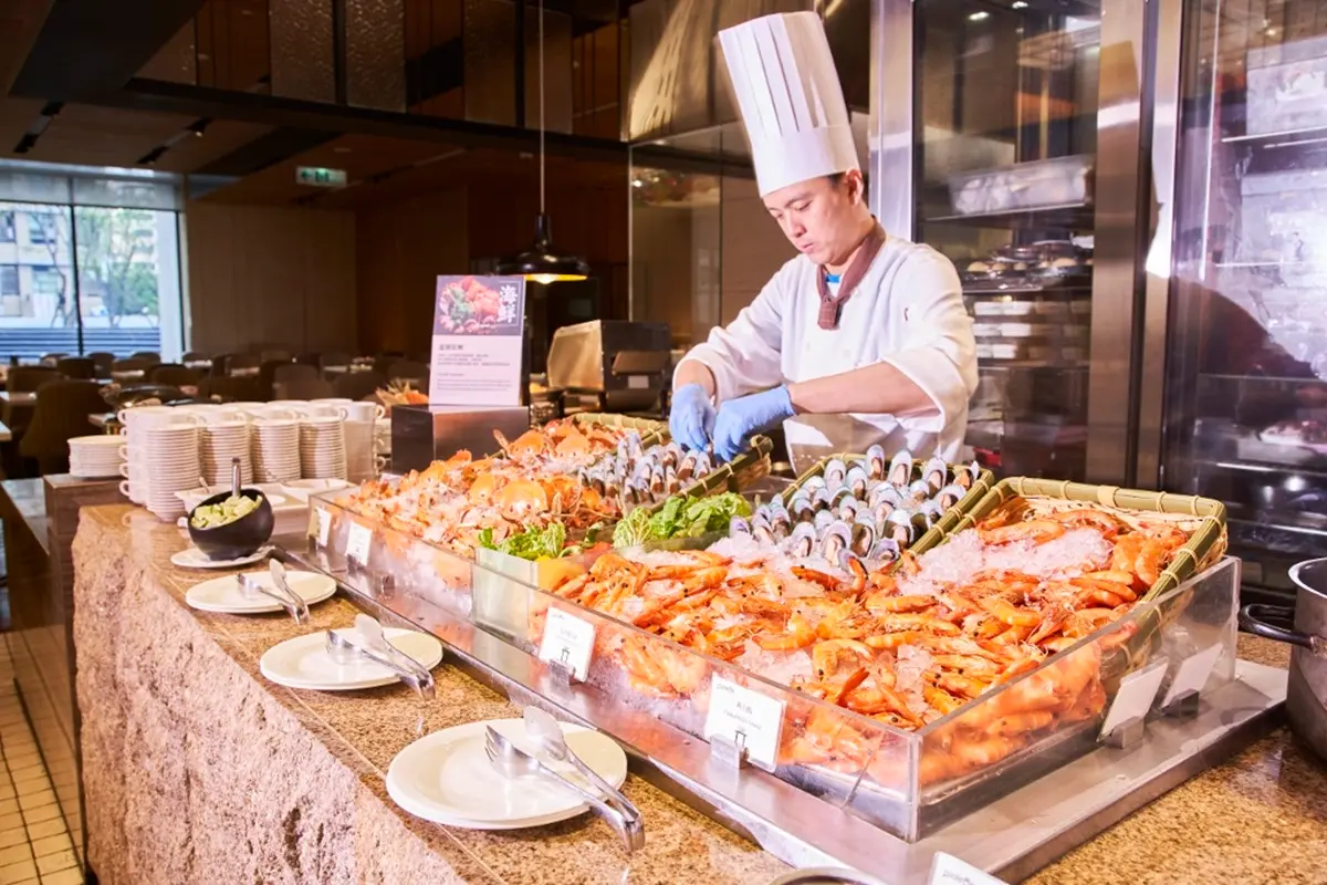 打卡就現賺2000元!3大飯店超狂餐飲好康,全館半價爽吃、這4個月壽星免費吃到飽 打卡就現賺2000元!3大飯店超狂餐飲好康,全館半價爽吃、這4個月壽星免費吃到飽