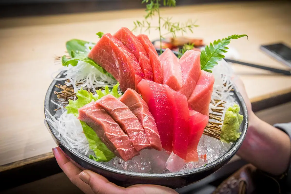 海鮮控心好癢!東港6隻甜蝦200元,黑鮪魚生魚片3種精華一次享用 海鮮控心好癢!東港6隻甜蝦200元,黑鮪魚生魚片3種精華一次享用