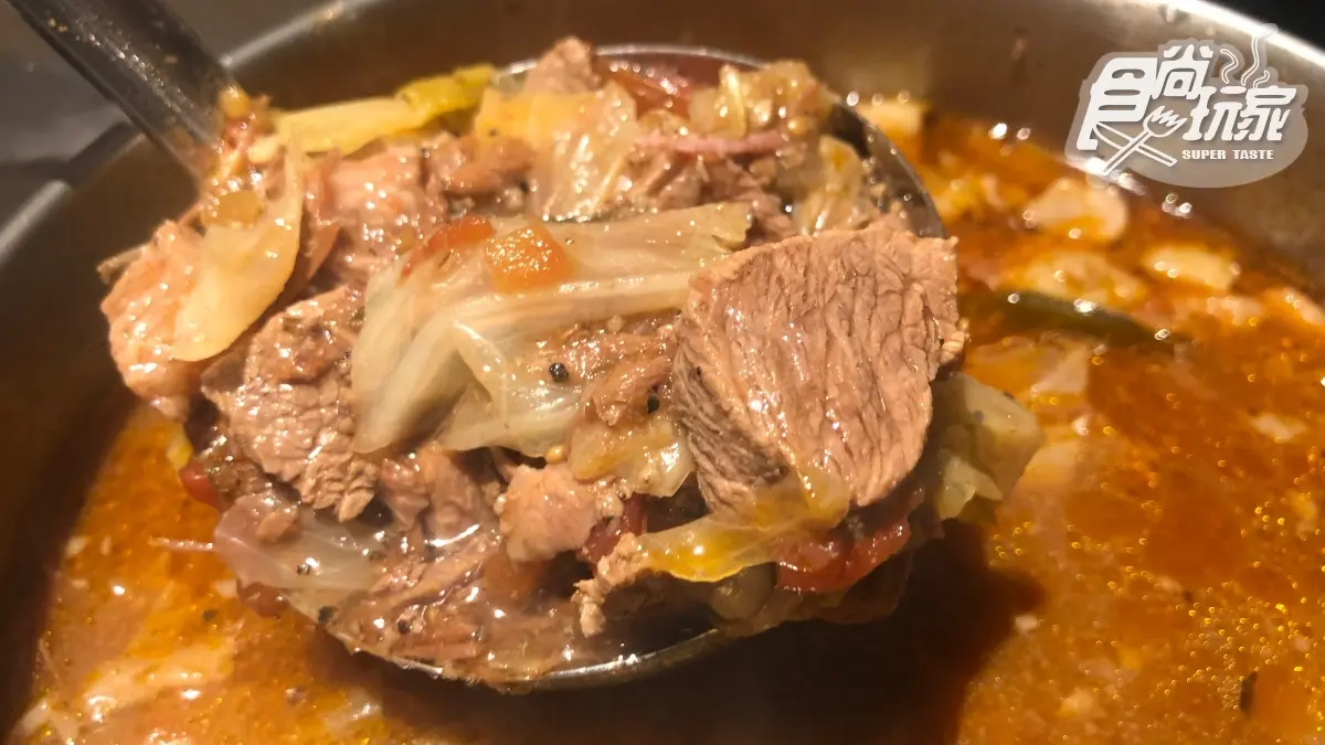  【新開店】IG大推！「熟成牛排」400元有找，整塊牛肉羅宋湯喝到飽