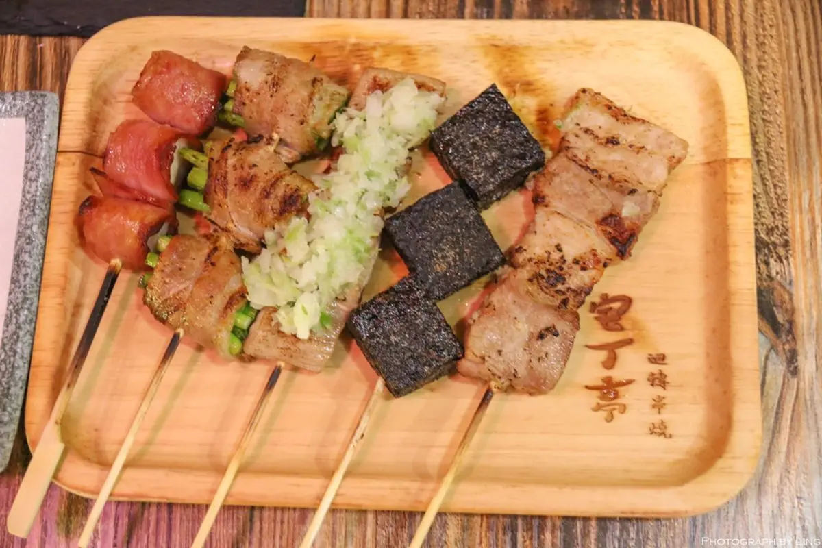 多點幾支也不怕！北、東部12家高CP值串燒，必吃豬肉捲蜜棗、爆蔥肉串