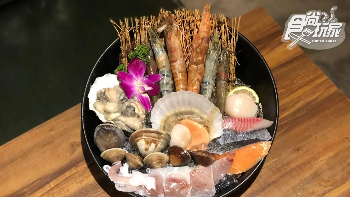 【新開店】吃鍋囉!超狂A5和牛+南非白鮑魚,還有限量巨無霸貢丸 【新開店】吃鍋囉!超狂A5和牛+南非白鮑魚,還有限量巨無霸貢丸