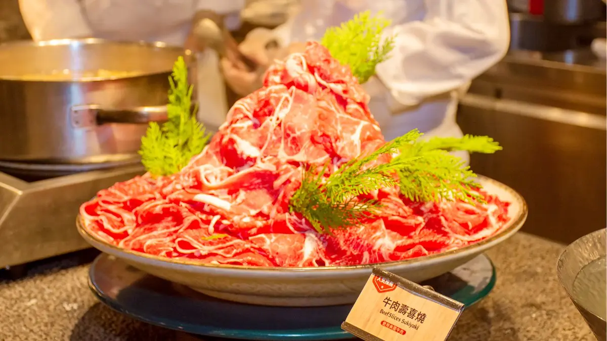 肉肉山壽喜燒吃到飽!現煎牛排、避風塘牛肩肉,欣葉日本料理秋季新菜爽吃100道美食 肉肉山壽喜燒吃到飽!現煎牛排、避風塘牛肩肉,欣葉日本料理秋季新菜爽吃100道美食