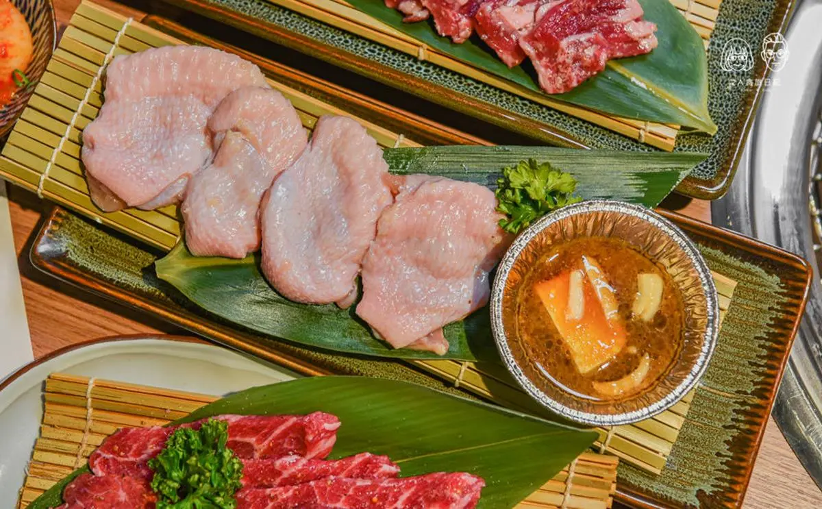 台中4家網美系燒肉店：日式燈籠搭楓紅、復古清宮、小鼓造型高腳椅