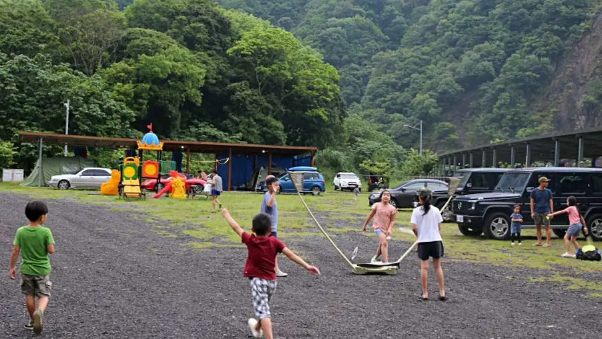 超完美！烤肉+露營過中秋，溫泉、小溪、豪華露營車、夢幻森林5營地推薦
