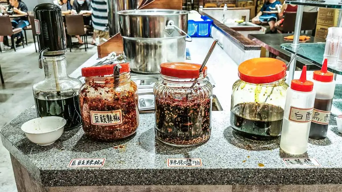 店家超佛心!桃園牛肉麵130元就能吃到飽,還有豆漿豆花、冷飲無限享用 店家超佛心!桃園牛肉麵130元就能吃到飽,還有豆漿豆花、冷飲無限享用