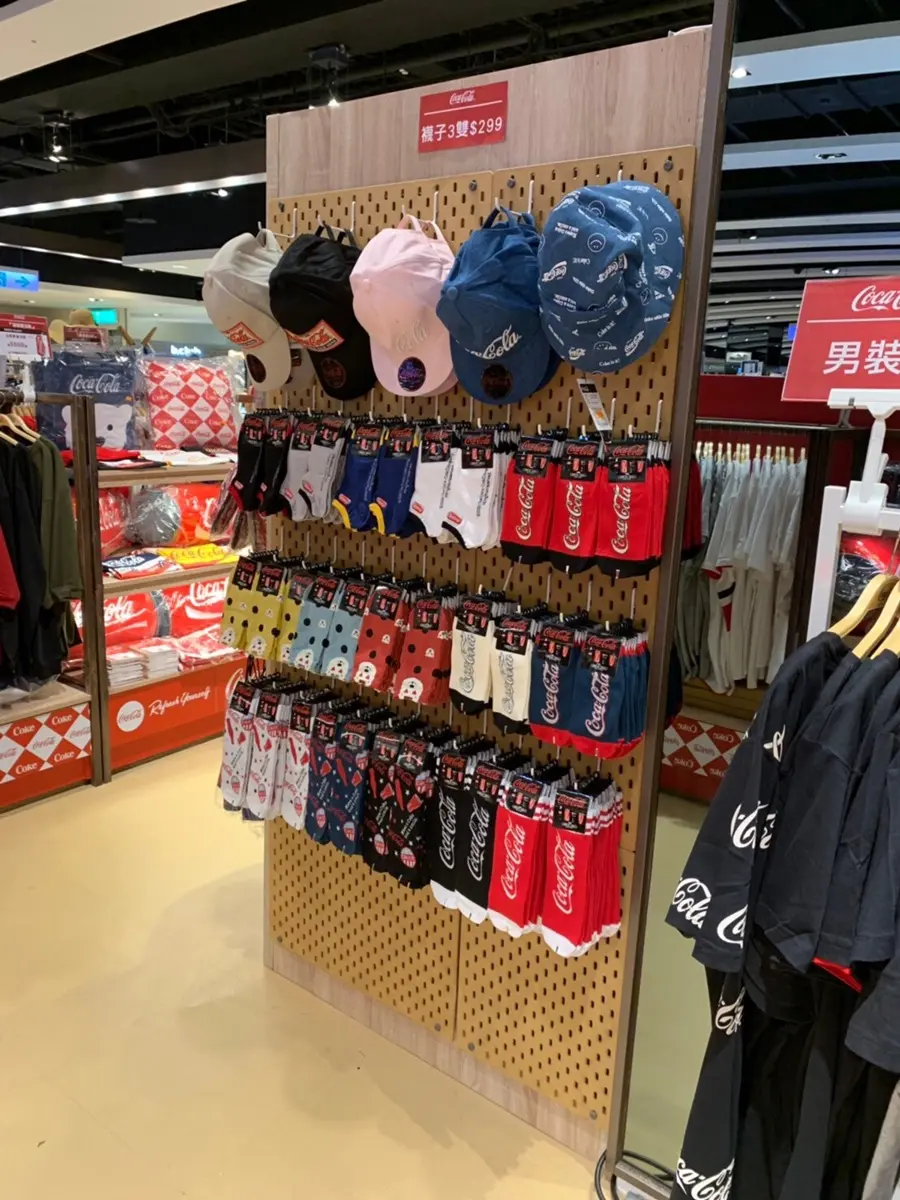【新開店】全台首家「可口可樂快閃店」一次開3間！多達300多款商品這裡買