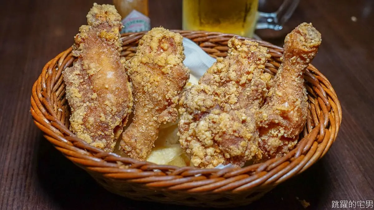 夜貓族必衝！台北43年酒吧炸雞帶野格酒草藥香，招牌炒蛤蜊湯汁還有隱藏吃法