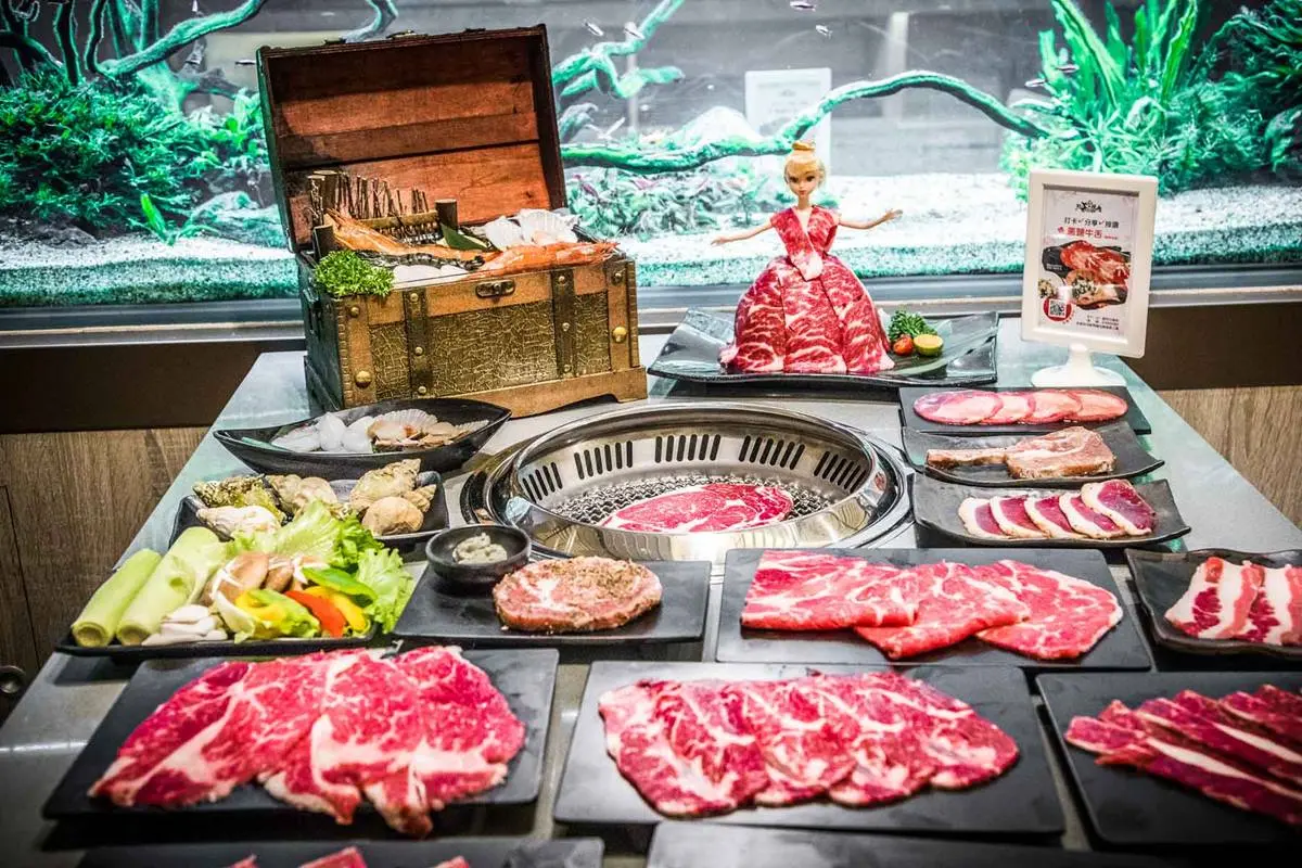 中秋放肆吃肉！全台15家高CP值燒烤吃到飽：299元任選50種食材、380元加購龍蝦