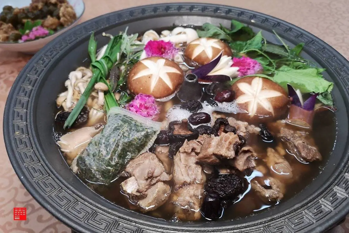 【食尚首播】芋頭控快筆記!甲仙5家必吃在地祕店:「草船借箭」冰、心形芋粿 【食尚首播】芋頭控快筆記!甲仙5家必吃在地祕店:「草船借箭」冰、心形芋粿