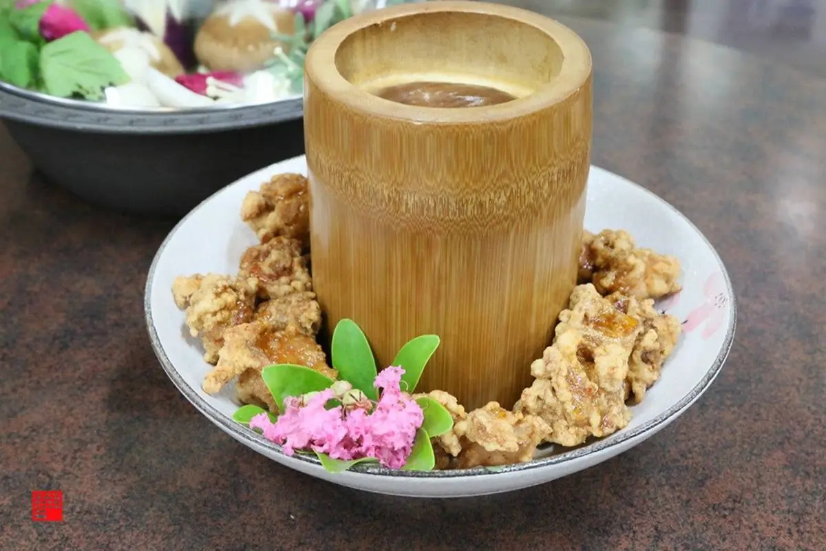 【食尚首播】芋頭控快筆記!甲仙5家必吃在地祕店:「草船借箭」冰、心形芋粿 【食尚首播】芋頭控快筆記!甲仙5家必吃在地祕店:「草船借箭」冰、心形芋粿