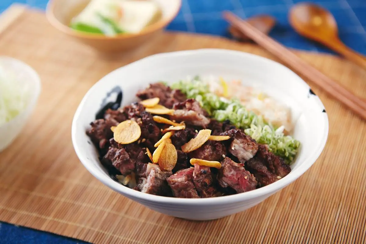 【新開店】咖啡廳吃日料！Drip Cafe好滴新品牌「好燒」平價丼飯，最便宜不到200元