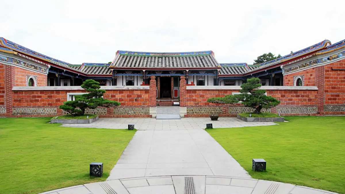 太好拍了！彰化台版「兼六園」找發光月兔、變色「毛怪」，還有IG打卡熱點落羽松大道