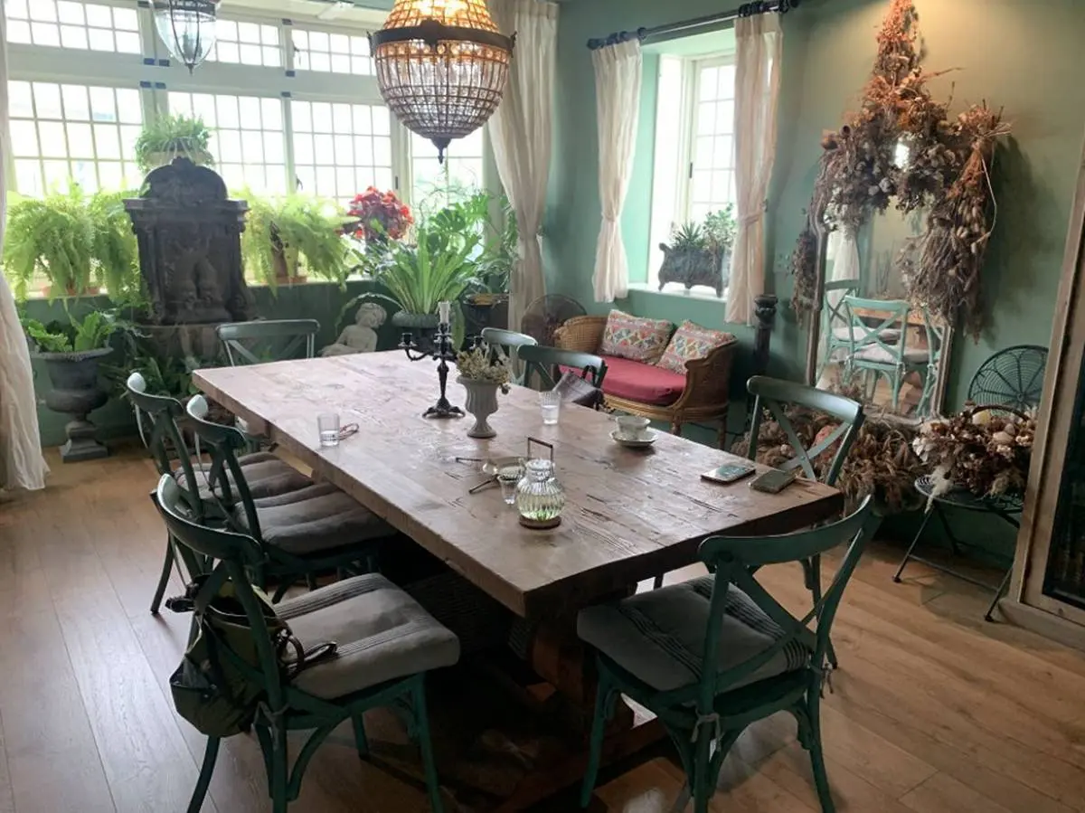 工廠電梯打開走進祕密花園！超美南法小屋藏在彰化鄉間，沒預約進不了門