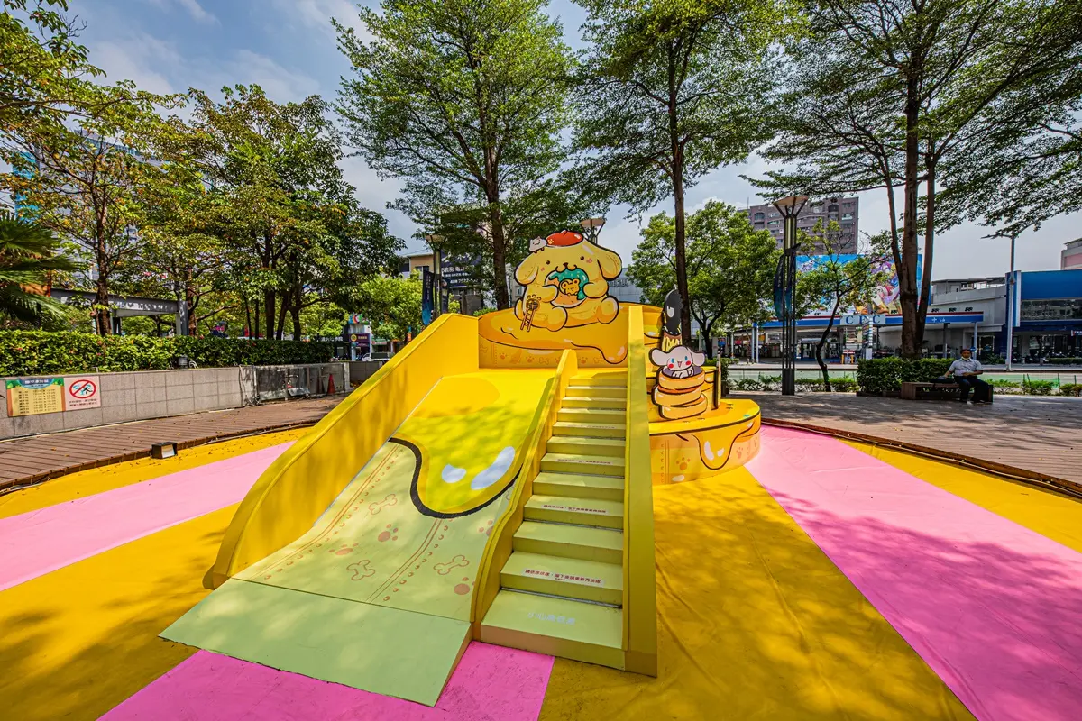 快衝這裡！全台唯一「三麗鷗奇幻樂園」登場，10公尺高美樂蒂+布丁狗溜滑梯一次打卡