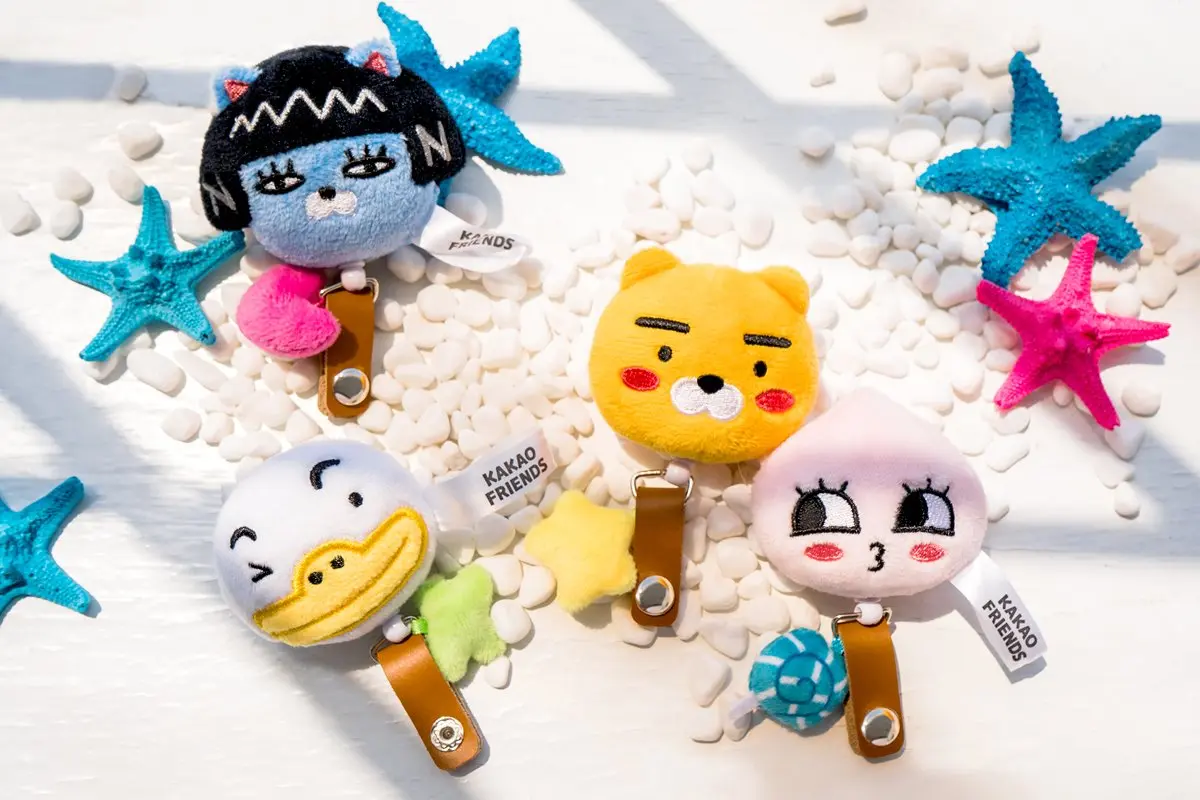 放火專業戶來了！KAKAO FRIENDS推出「萊恩冰霸杯」，加碼4款證件夾、玩偶