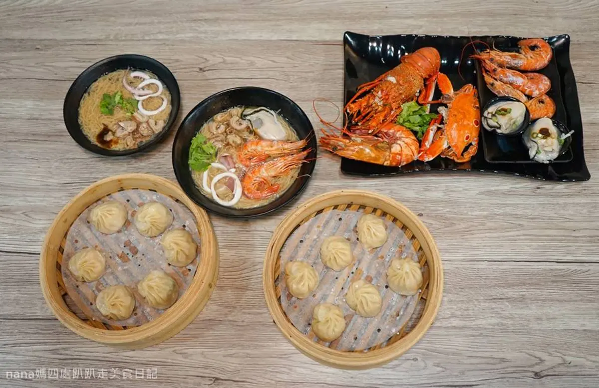 整碗滿滿都是料！北中南10家超澎派麵線：肥美雞佛、爆量中卷、波士頓龍蝦