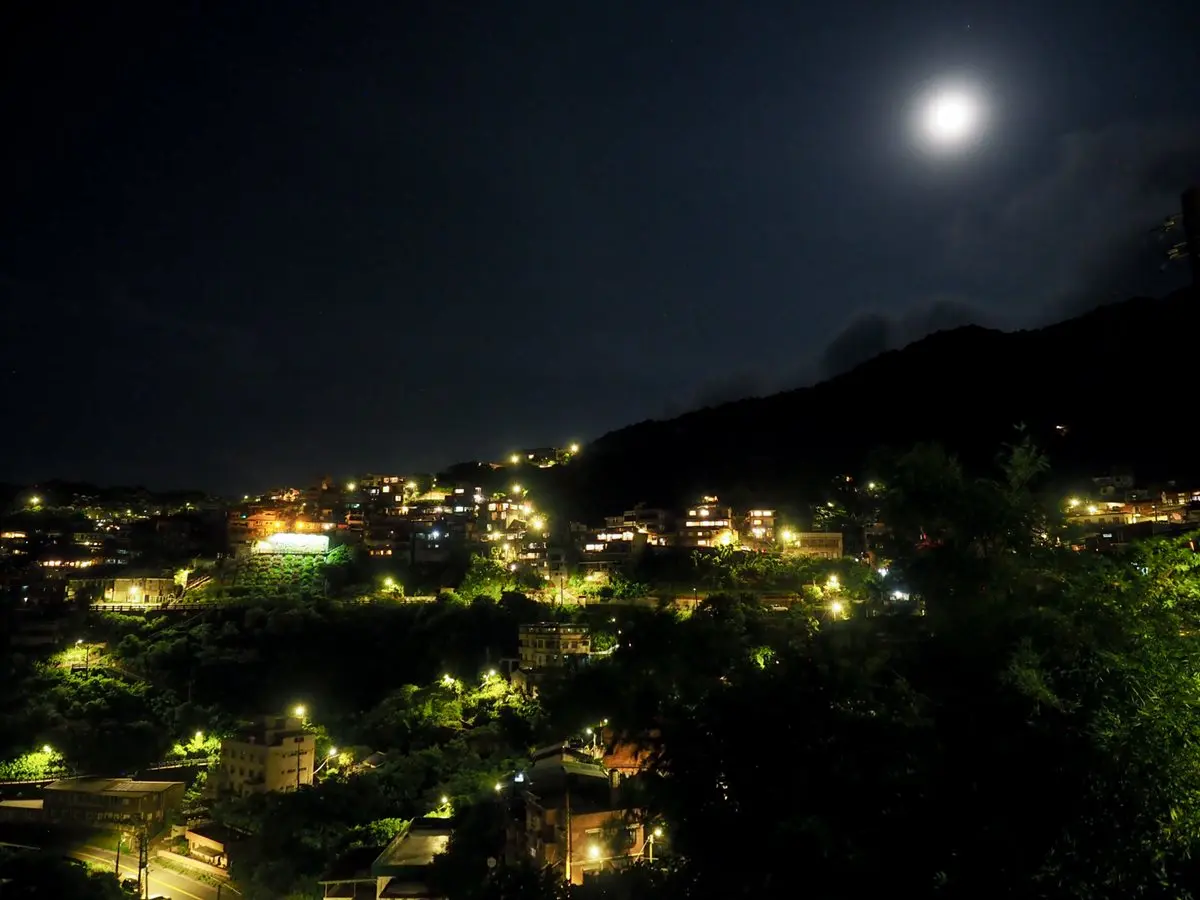 最私密景觀台！九份制高點民宿盡情美拍山海景，夜間深度導覽還能體驗洗金