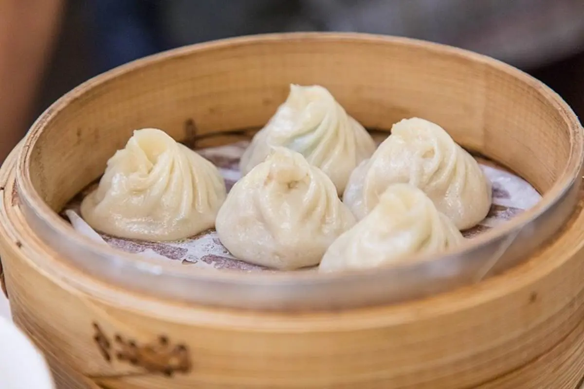 台北老饕最愛!人氣麵食館蝦仁蒸餃會噴汁,焦脆牛肉捲餅也必吃 台北老饕最愛!人氣麵食館蝦仁蒸餃會噴汁,焦脆牛肉捲餅也必吃
