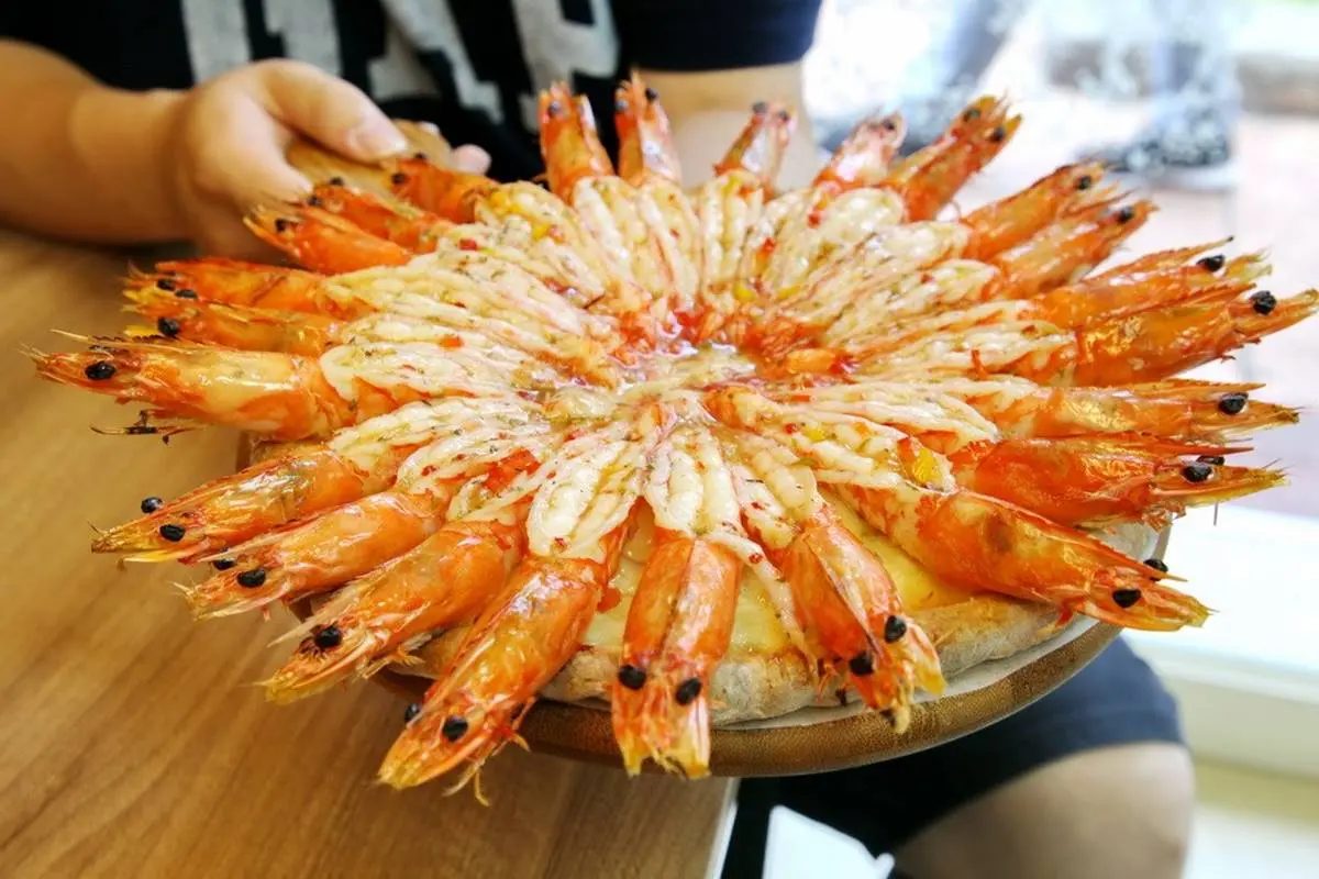 吃到痛風也甘願!北中南17間浮誇系海鮮料理:整隻龍蝦炒飯、滿料鮮牡蠣火鍋 吃到痛風也甘願!北中南17間浮誇系海鮮料理:整隻龍蝦炒飯、滿料鮮牡蠣火鍋