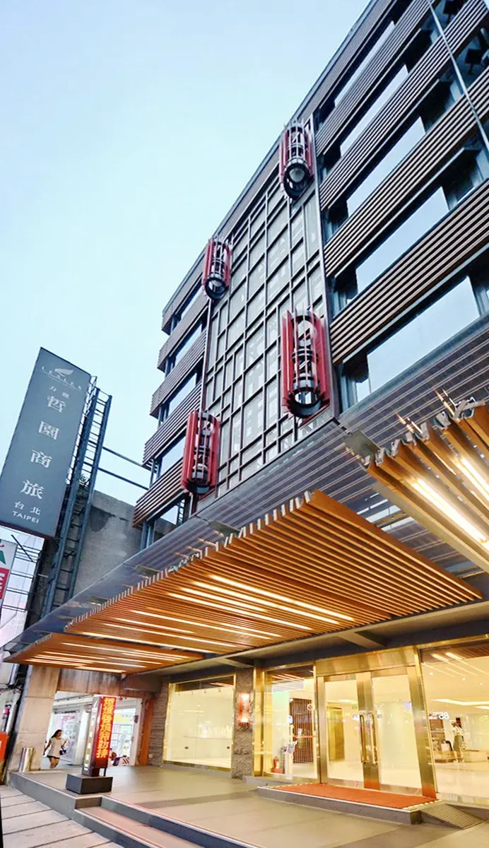 吃龍蝦送住房!這飯店每人最低不到800元吃大餐,還送當晚免費住一晚 吃龍蝦送住房!這飯店每人最低不到800元吃大餐,還送當晚免費住一晚