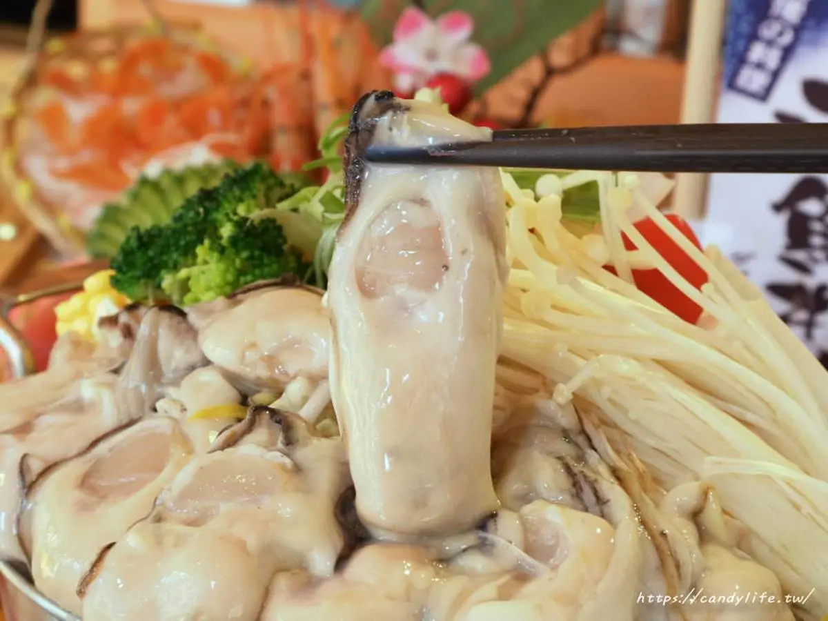 吃到痛風也甘願!北中南17間浮誇系海鮮料理:整隻龍蝦炒飯、滿料鮮牡蠣火鍋 吃到痛風也甘願!北中南17間浮誇系海鮮料理:整隻龍蝦炒飯、滿料鮮牡蠣火鍋