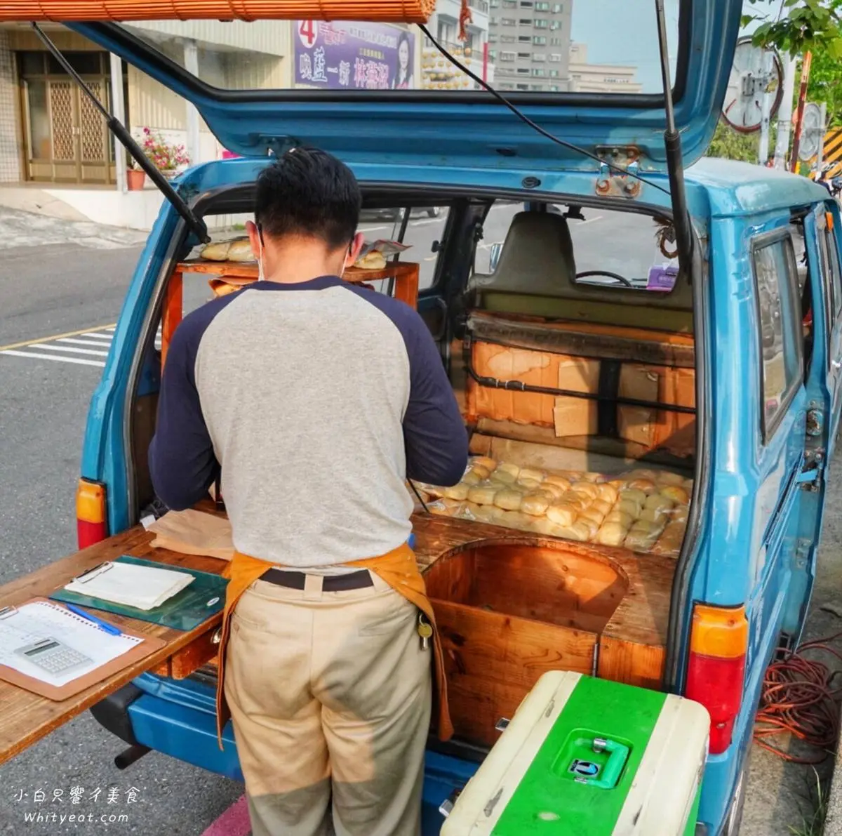每日限量秒殺!台南人氣幽靈餐包1顆只要10元,再沾香甜番麥濃湯超搭 每日限量秒殺!台南人氣幽靈餐包1顆只要10元,再沾香甜番麥濃湯超搭