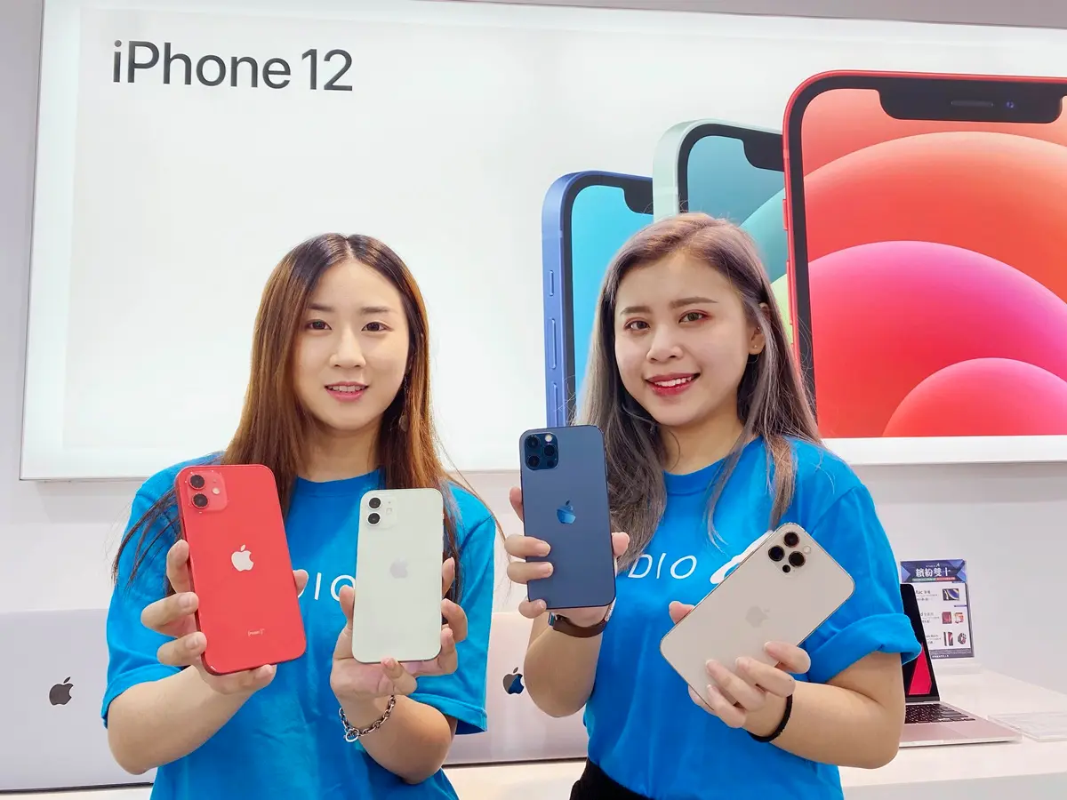全台最大蘋果門市「iPhone 12七大好康」!舊手機折抵無上限,最低0元拿新機 全台最大蘋果門市「iPhone 12七大好康」!舊手機折抵無上限,最低0元拿新機