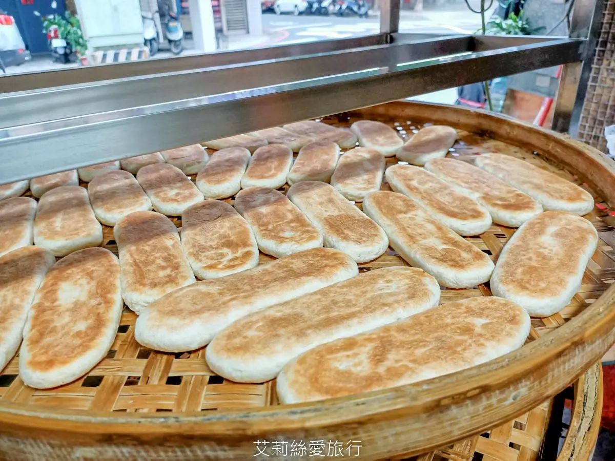 先筆記!玩新北耶誕城必衝7家板橋小吃:半熟蛋米糕、皮蛋豆腐拌麵、限量潤餅 先筆記!玩新北耶誕城必衝7家板橋小吃:半熟蛋米糕、皮蛋豆腐拌麵、限量潤餅