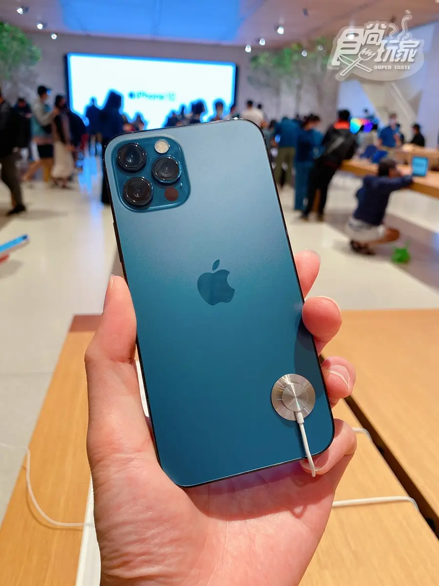 超狂iPhone特賣「399元」爽拿回家!還有199元買蘋果手錶,再送原廠豆腐頭 超狂iPhone特賣「399元」爽拿回家!還有199元買蘋果手錶,再送原廠豆腐頭