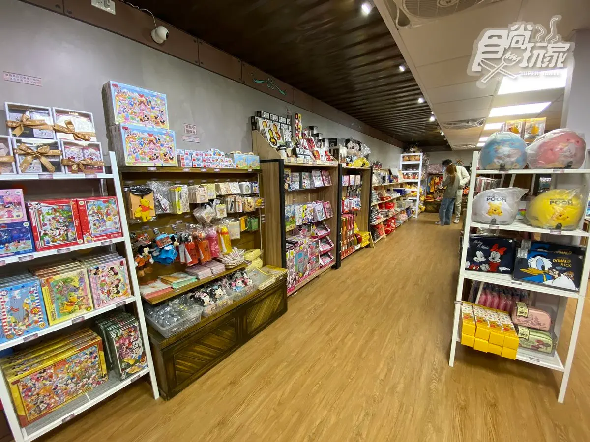 出發掃貨囉！新北耶誕限定「迪士尼公主」「小木偶皮諾丘」快閃店公開，先搶艾莎、小熊維尼飾品
